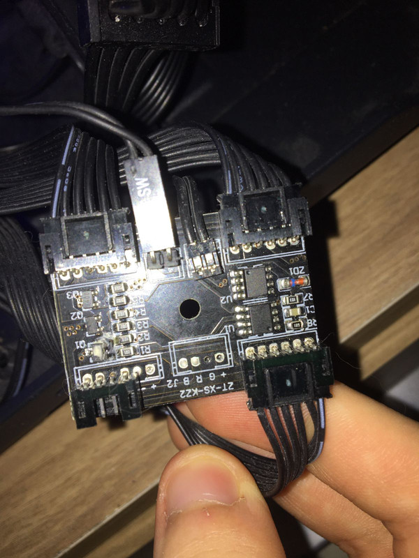 Motherboard RGB Fan Hub Splitter Controller 4Pin 12V for PC Computer Case