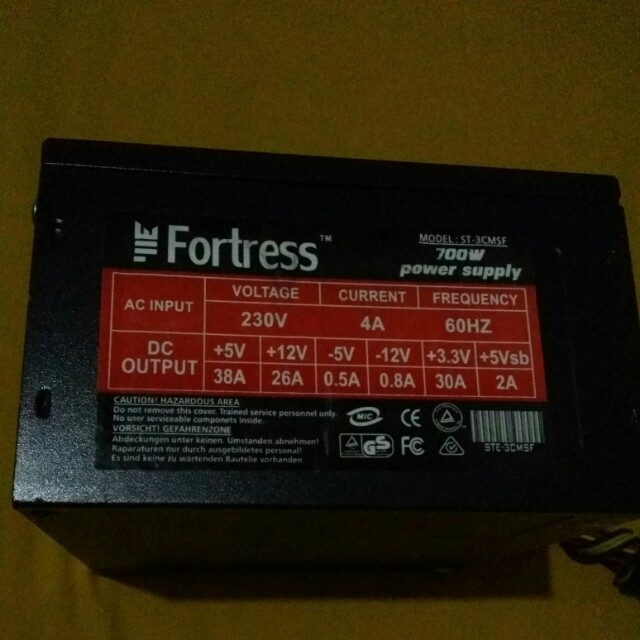 fortress_700w_psu_st3cmsf_1512222270_0e824244.jpg