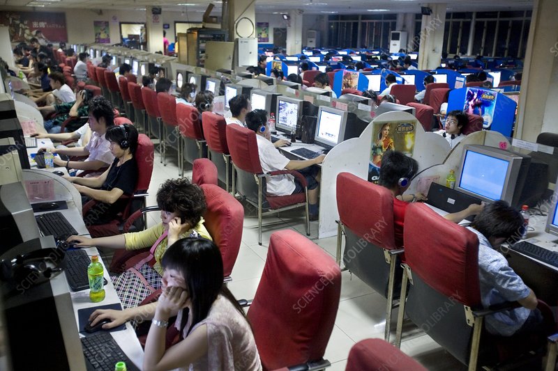 C0106486-Internet_cafe,_China.jpg